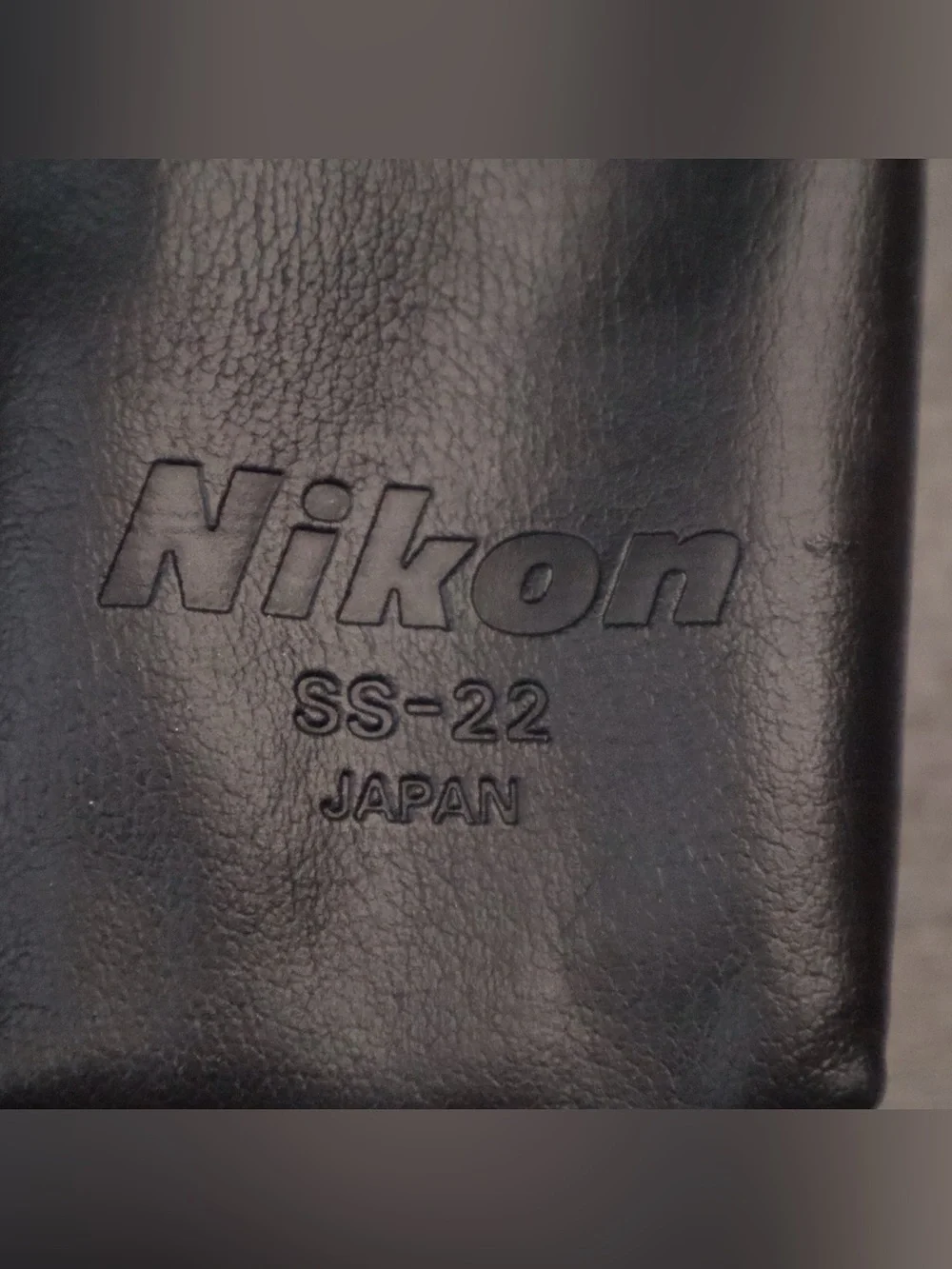 Nikon Speedlight SB-22 Shoe Mount Flash Unit with Case & Nikon D60 Manual